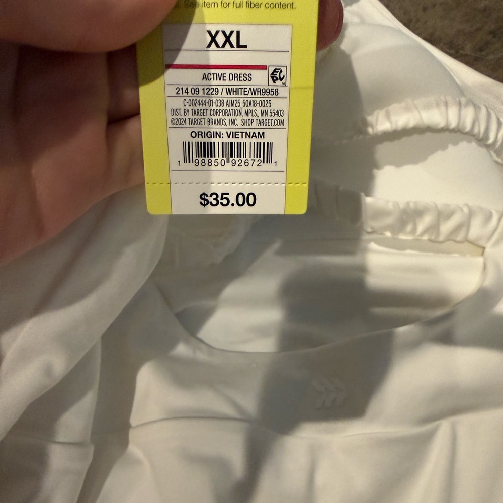 🍯White Sleeveless active Dress little black spot from store see pics - Picture 8 of 8
